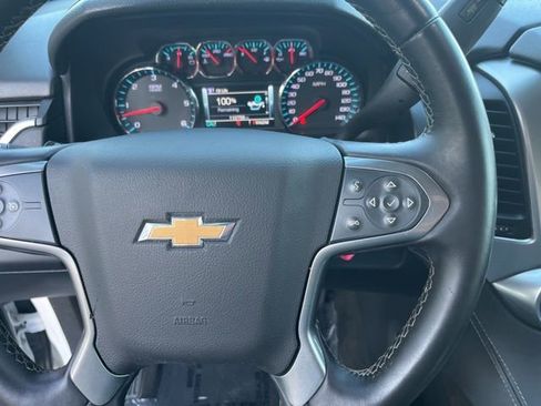 Used 2016 Chevrolet Suburban LS RWD image 19