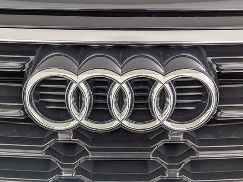 Used 2023 Audi Q5 2.0T Premium w/ Convenience Package AWD/4WD image 26