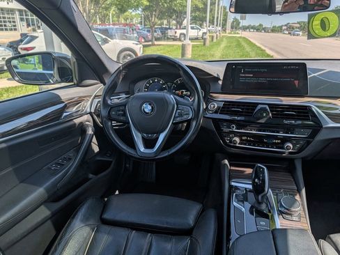 Used 2018 BMW 530i xDrive AWD/4WD image 11