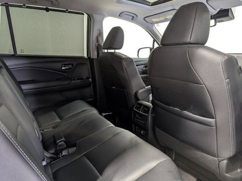 Used 2017 Honda Pilot Touring image 17