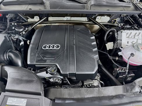 Used 2024 Audi Q5 2.0T Premium image 31