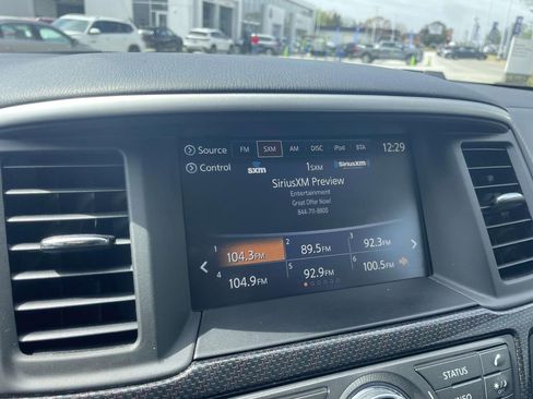 Used 2020 Nissan Pathfinder SL image 25