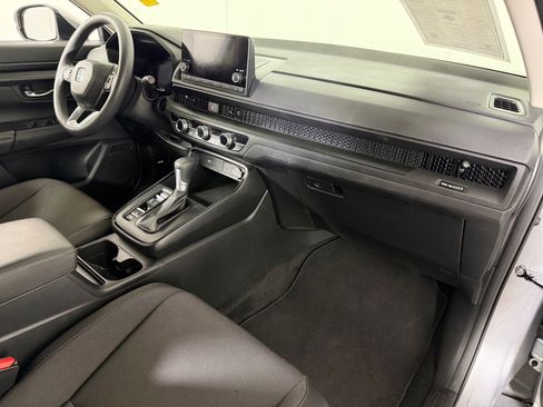 Certified 2025 Honda CR-V LX image 24