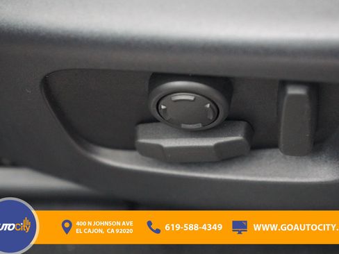 Used 2023 Land Rover Discovery Sport SE R-Dynamic image 28