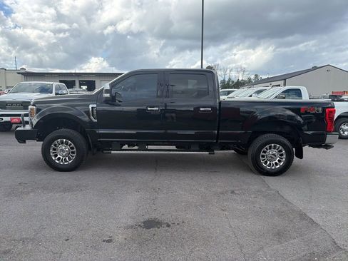 Used 2018 Ford F250 XLT w/ XLT Premium Package image 5