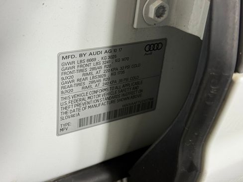 Used 2018 Audi Q7 3.0T Prestige image 21