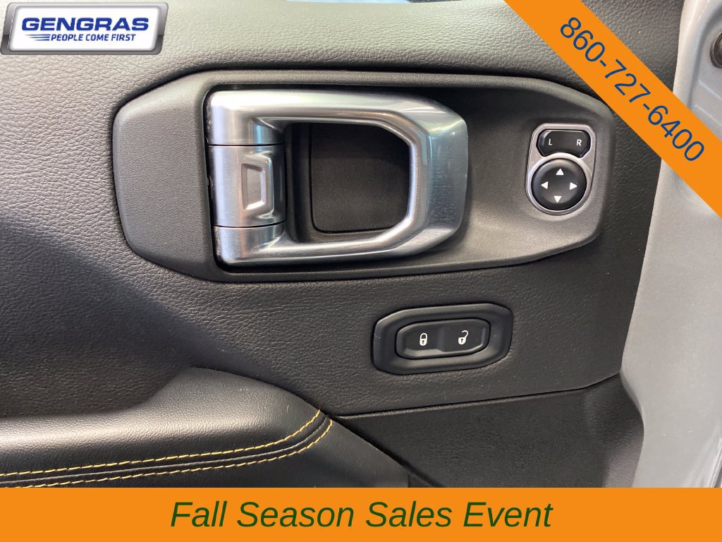 Used 2024 Jeep Wrangler Unlimited Sahara w/ Technology Group AWD/4WD image 14