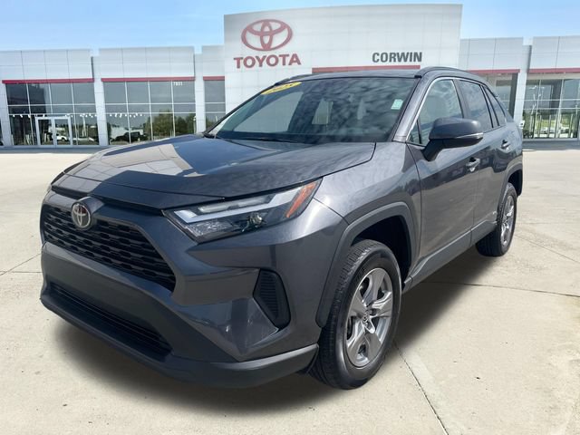 Used 2025 Toyota RAV4 XLE AWD/4WD image 7