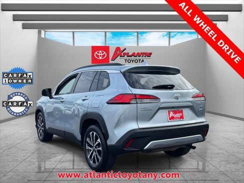 Used 2024 Toyota Corolla Cross XLE AWD/4WD image 5