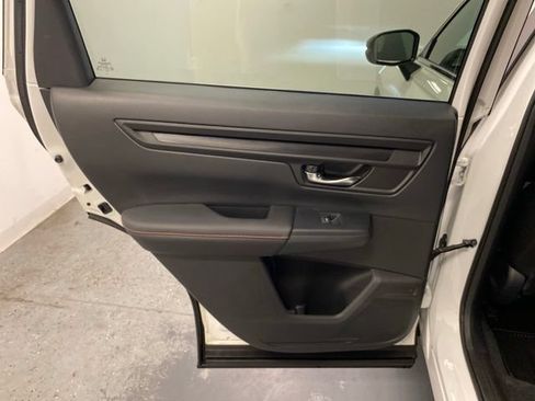Used 2025 Honda CR-V Sport image 21