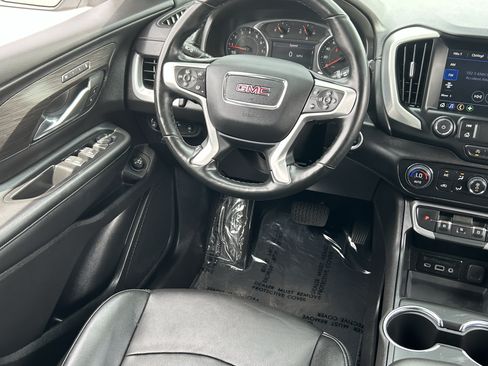 Used 2024 GMC Terrain SLT AWD/4WD image 16