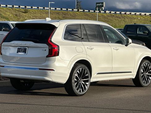New 2026 Volvo XC90 B6 Plus w/ Protection Package image 3