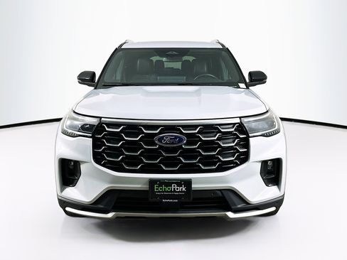 Used 2025 Ford Explorer Platinum w/ LUX Leather Package AWD/4WD image 2