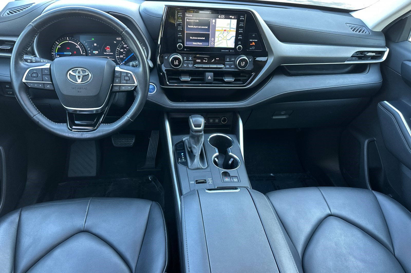Used 2020 Toyota Highlander XLE AWD/4WD image 17