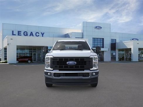 New 2026 Ford F250 XL w/ XL Chrome Package AWD/4WD image 6