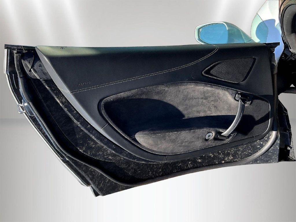 Used 2022 Maserati MC20 Coupe RWD image 18