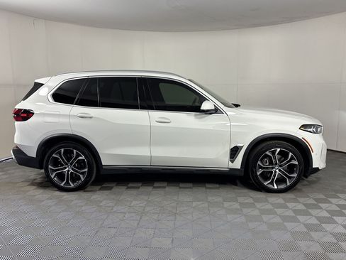 Used 2024 BMW X5 sDrive40i w/ Parking Assistance Package RWD image 8