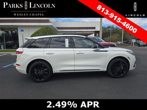 Certified 2025 Lincoln Corsair Grand Touring w/ Jet Appearance Package image 3