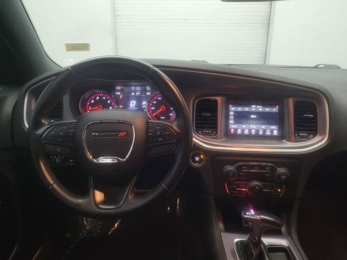 Used 2020 Dodge Charger SXT RWD image 22