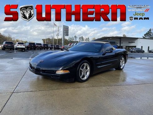 Used 2004 Chevrolet Corvette Convertible w/ Preferred Equipment Group image 1