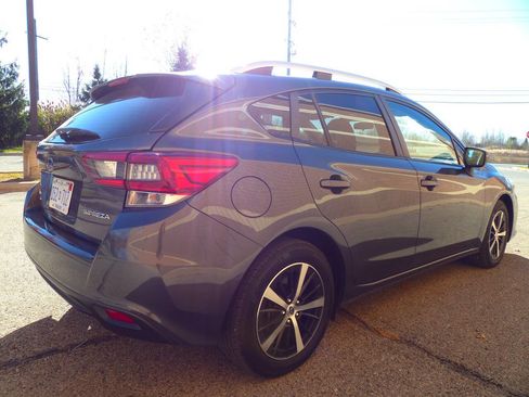 Used 2021 Subaru Impreza 2.0i Premium image 10