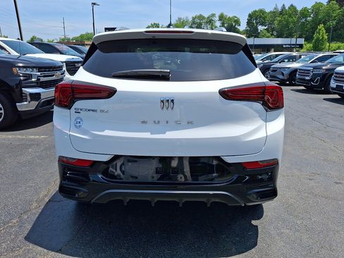 Used 2025 Buick Encore GX Sport Touring w/ Advanced Technology Package AWD/4WD image 6