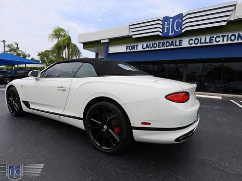 Used 2022 Bentley Continental GT V8 image 7