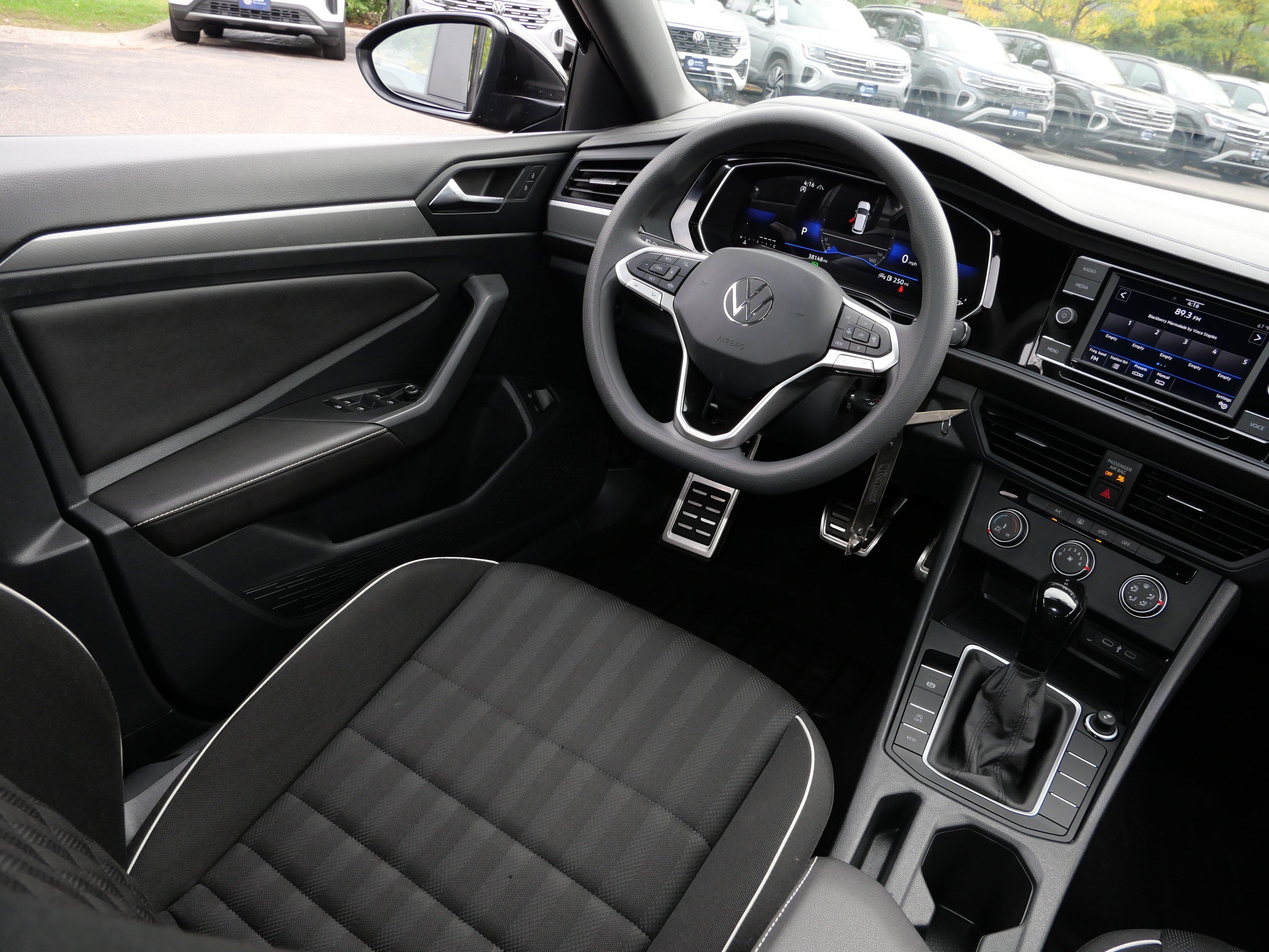 Certified 2023 Volkswagen Jetta Sport FWD image 9