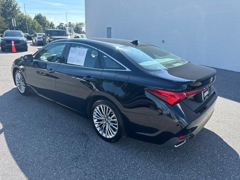 Used 2019 Toyota Avalon Limited w/ Advanced Safety Package FWD image 5