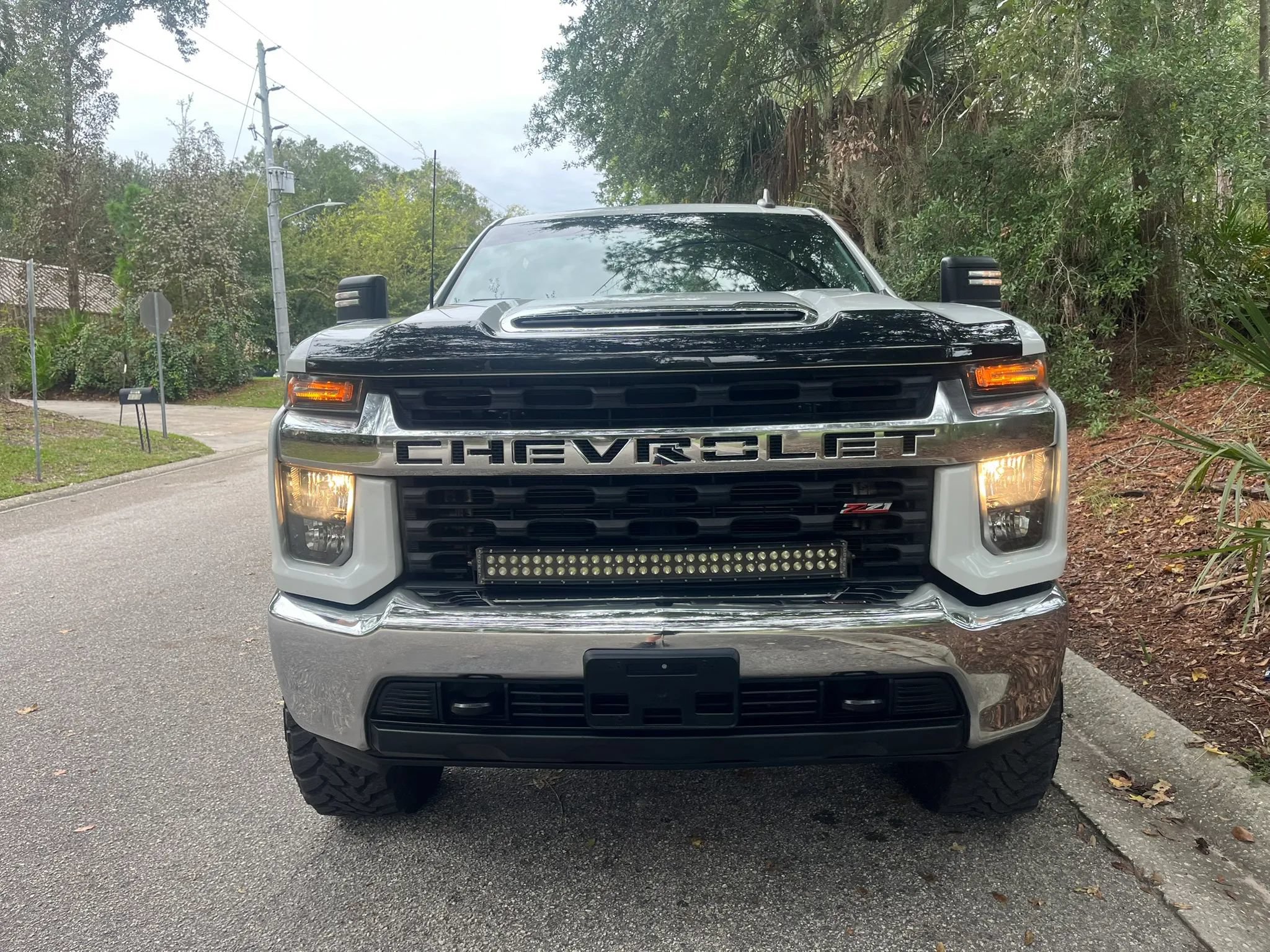 Used 2020 Chevrolet Silverado 2500 LT w/ Z71 Off-Road Package AWD/4WD image 6