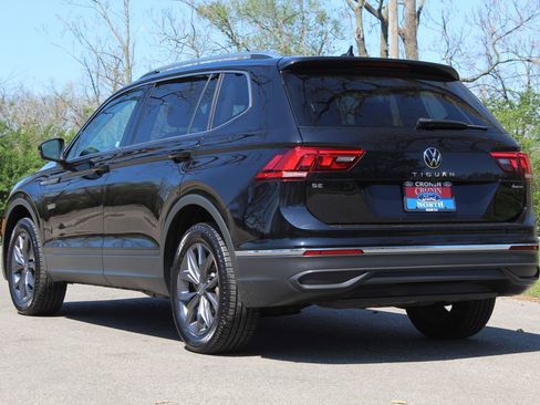 Used 2022 Volkswagen Tiguan SE image 6