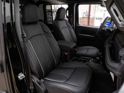 Used 2025 Jeep Gladiator Rubicon w/ Safety Group image 75