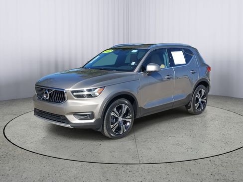 Used 2022 Volvo XC40 T5 Inscription w/ Advanced Package image 9