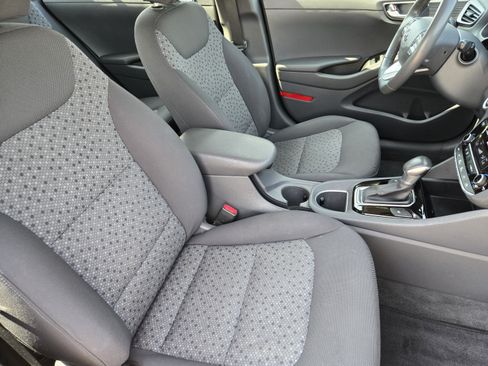 Used 2017 Hyundai Ioniq SEL FWD image 10