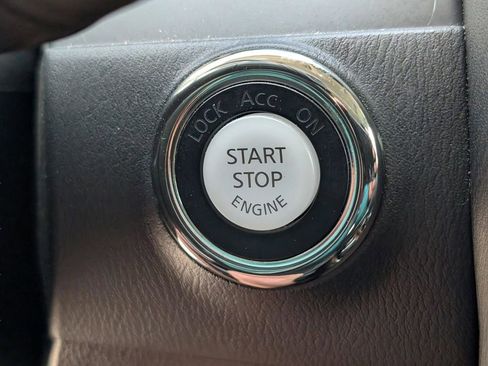 Used 2023 Nissan Armada SL w/ Captain's Chairs Package image 29