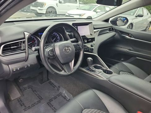 Used 2023 Toyota Camry SE FWD image 10