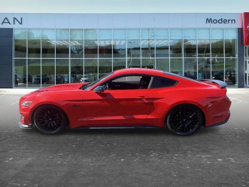 Used 2017 Ford Mustang GT Premium w/ Equipment Group 401A RWD image 8