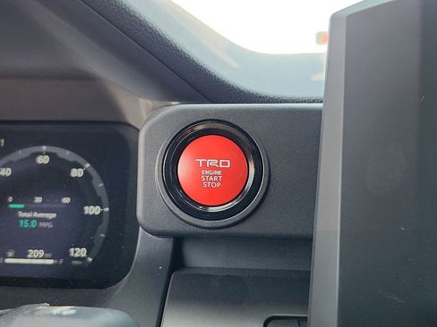 Used 2024 Toyota Tacoma TRD Sport image 13