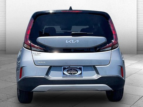 Used 2025 Kia Soul LX w/ LX Technology Package FWD image 3