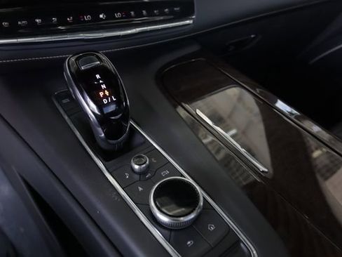 Certified 2023 Cadillac Escalade Sport Platinum w/ LPO, ONYX Package image 21