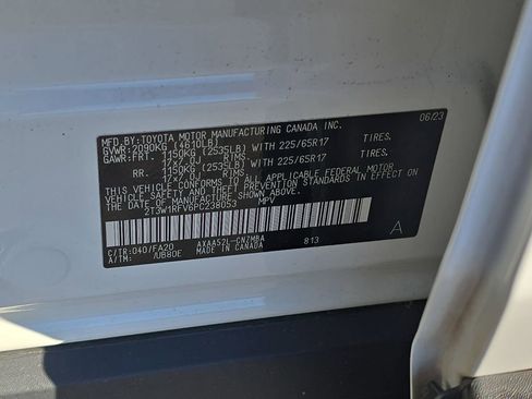 Used 2023 Toyota RAV4 XLE image 38