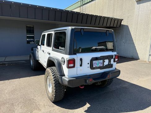 Used 2019 Jeep Wrangler Unlimited Rubicon AWD/4WD image 4