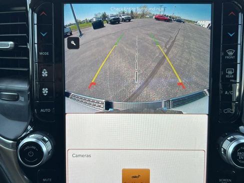 Used 2022 RAM 1500 Laramie AWD/4WD image 39