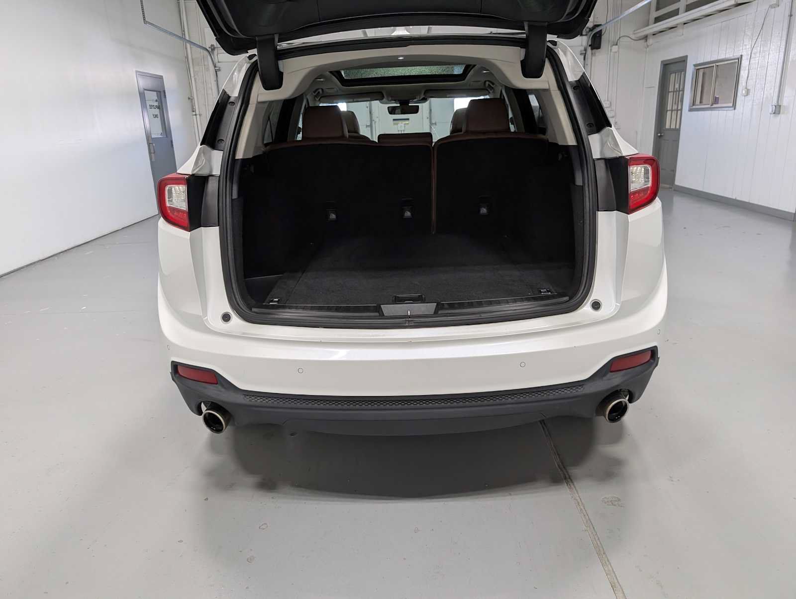 Used 2020 Acura RDX w/ Technology Package AWD/4WD image 40