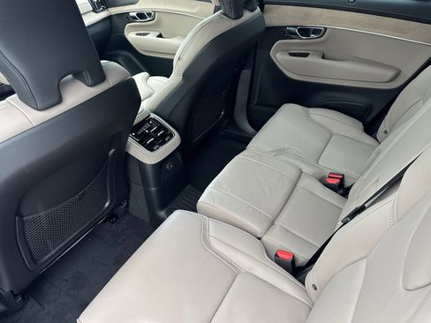 New 2026 Volvo XC90 T8 Ultra w/ Lounge Package AWD/4WD image 4