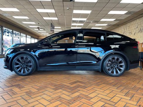 Used 2022 Tesla Model X Plaid AWD/4WD image 6
