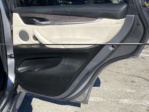 Used 2018 BMW X5 sDrive35i RWD image 19