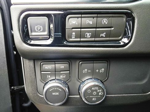 New 2026 GMC Yukon Elevation w/ LPO, Floor Liner Package image 31