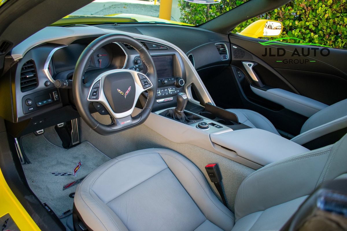 Used 2018 Chevrolet Corvette Z06 RWD image 13