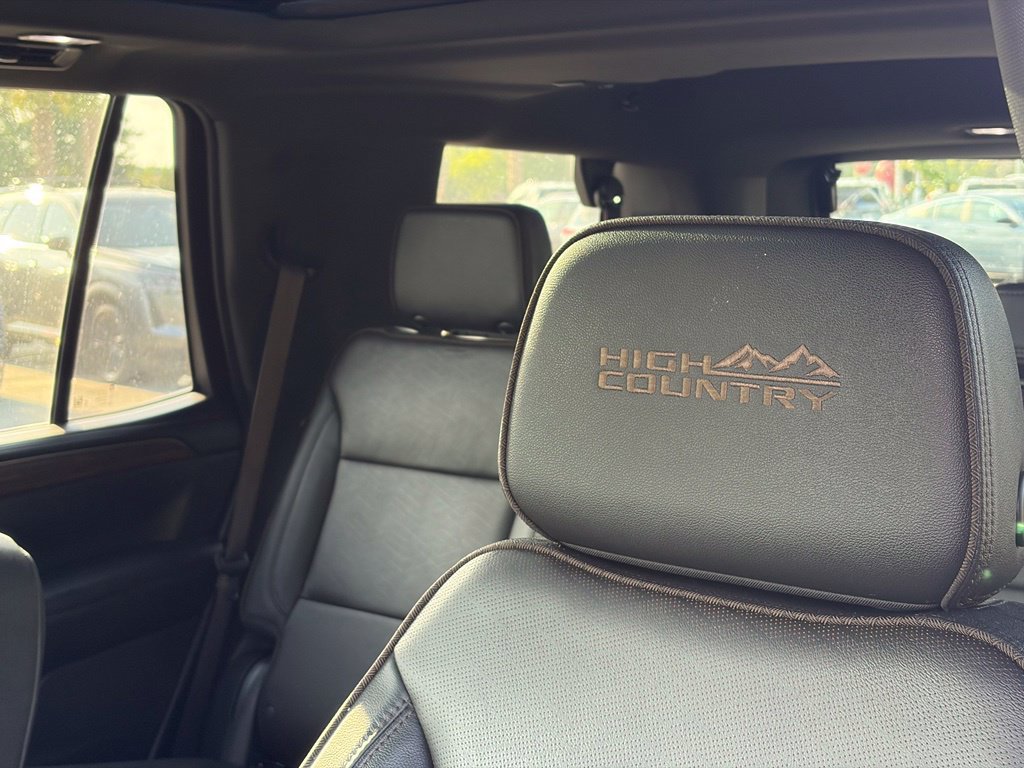 Used 2023 Chevrolet Tahoe High Country AWD/4WD image 12